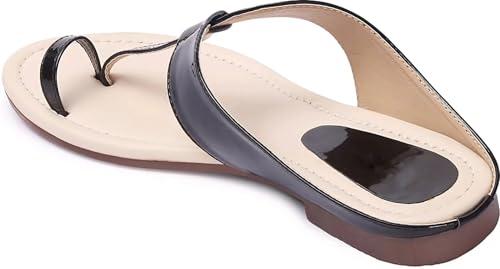 Image of Women's Toe Ring Sandals - Elegant Ruched Strap Design, Ideal for Party, Festive & Casual Wear
