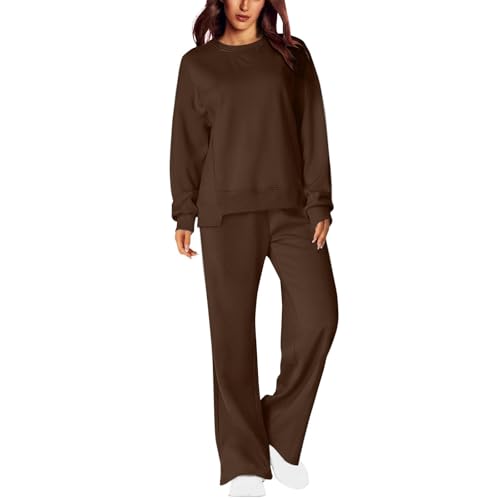 Comfort illimitato: progettato per l'abbigliamento sportivo, questo completo presenta tessuti morbidi ed elastici e una vestibilità comoda, garantendo libertà di movimento e comfort per tutto il giorno.