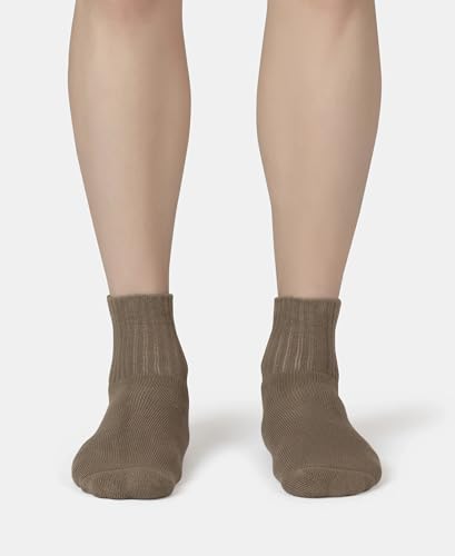 Image of Jockey 7036 Men's Compact Cotton Terry Ankle Length Socks With StayFresh Treatment Timber Wolf FREE SIZE
