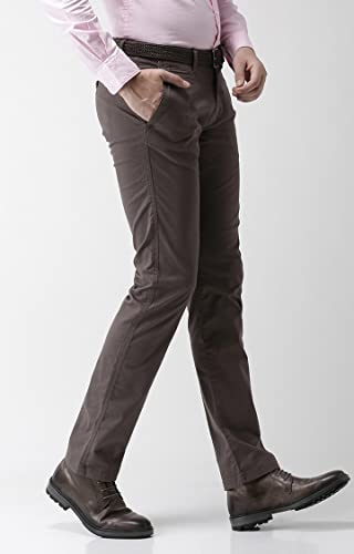 Image of Celio Brown Solid Straight Fit Chinos