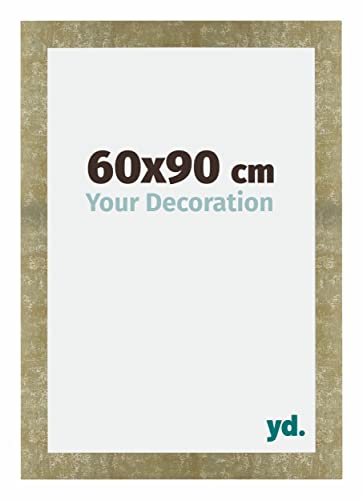 🌳 MATERIALE: È una cornice per foto realizzata in MDF con una lastra in plastica antiriflesso (1 mm). La lastra in plastica è resistente ai raggi UV (nessuno scolorimento dovuto alla luce solare) e ha proprietà antiriflesso. La lastra è dotata su due lati di una pellicola di protezione antigraffio per il trasporto, che dovrà essere rimossa successivamente. La cornice per foto è dotata di una piastra posteriore in MDF. Inserto o passe-partout non viene incluso.