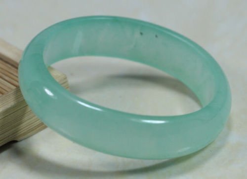 Chinese Natural Beautiful Green D Shape Oval Jade Jadeite Bangle Bracelet