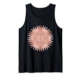 Art exclusif et photographie de Deborah Carney, Inspirational Goodies. Infusé de bienfaits du cristal, ce mandala à géométrie sacrée des rayons du soleil a été créé à partir d'une photo d'un cristal de guérison de quartz rose. T-shirt parfait pour le yoga, la randonnée, la marche, la course
