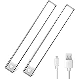 【FÁCIL DE INSTALAR Y FÁCILES DE USAR】: Luz led armario se pega en cualquier lugar sin necesidad de herramientas. Dos formas de instalación: ①Adhiera libremente sobre superficies de hierro ②Use la tira de metal incluida y la cinta de doble cara para pegarla en cualquier superficie limpia no ferrosa. La luz nocturna LED pueda separarse fácilmente de su base magnética para ser recargada.