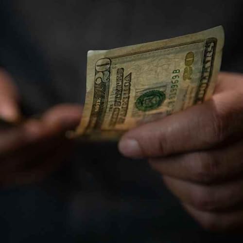 Americans sour on the economy