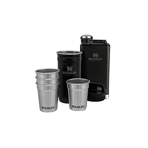 Stanley Adventure Pre-Party Vasos de Chupito + Petaca Set Matte Black - Acero Inoxidable Sin BPA - Petaca de Acero Inoxidable - Set de regalo - Apta Para Lavavajillas