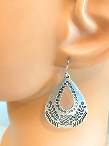 Floral Teardrop on Sterling Silver Earrings Handmade Sundance Dreams Designs3