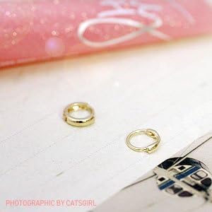 Amazon 韓国ドラマ パスタ ソユギョン コンヒョジン スタイル ミニリングゴールドピアス 2mm アイドル 芸能人グッズ 通販