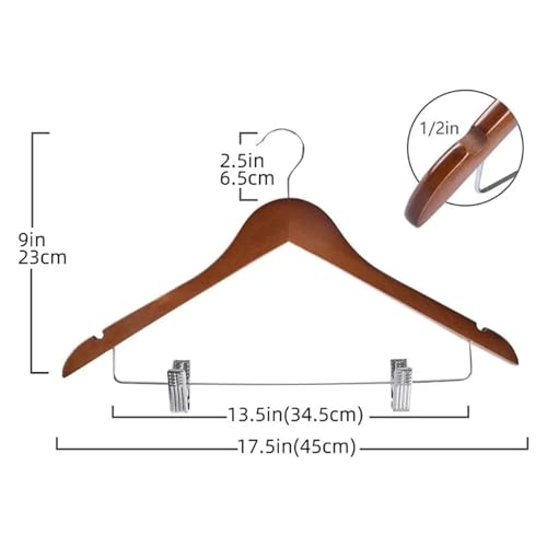 Cintres en bois antidérapants indispensables pour organiser les vestes du dressing