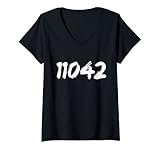 11042 zip design for NY men and women in trendy brush lettering. Represent your area with this 11042 New York neighborhood design. Hyde Pk. 11042 makes a great gift idea for birthday, Mother's Day, Father's Day, Christmas. Get yours now! Click our br...