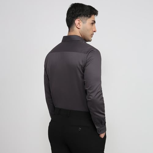 Image of Raymond Men Slim Fit Solid Pattern Pure Cotton Semi Cutaway Collar Full Sleeve Formal Shirt