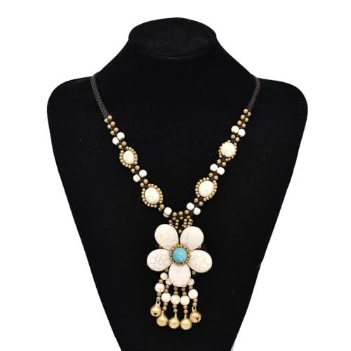 Collar de campana de flores tejidas para un look bohemio único en festivales 4
