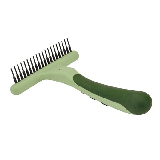 Coastal Pet - Safari Long Tooth Undercoat Dog Rake, Designed for Breeds with Medium Undercoats.