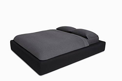 Catálogo de Calvin Klein Collection disponible en línea. 27 Imagen adicional