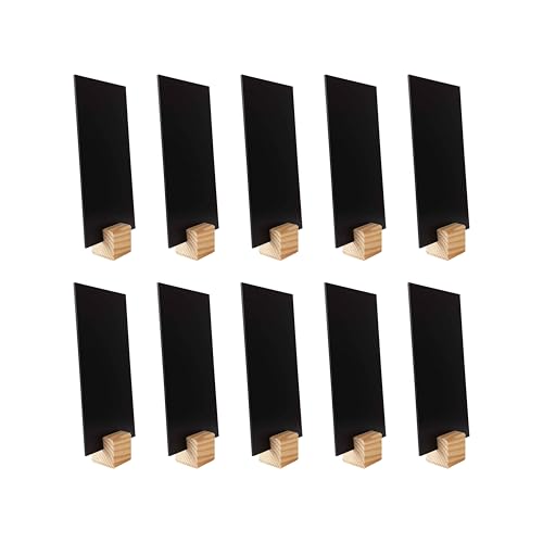 Socle cube en bois brut noble et grande ardoise inclinée pour affichage de comptoir luxe