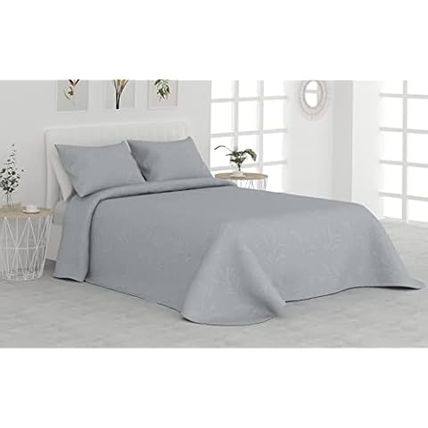 Colcha Bouti 3D Bordada Victorio & Lucchino Natalia Gris Cover