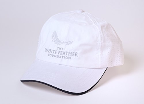 Photo de Julian Lennon Bonnet en microfibre brodé « White Feather Foundation » par Fahrenheit – Blanc