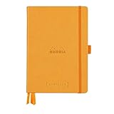 El cuaderno presenta: – 240 páginas de pequeños puntos (DOT), – 6 páginas de índices, calendarios perpetuos, – un portalápiz para deslizar el bolígrafo (lápiz no incluido), – 3 cintas marca – páginas, – Un bolsillo con fuelle naranja para guardar tus pequeños documentos.
