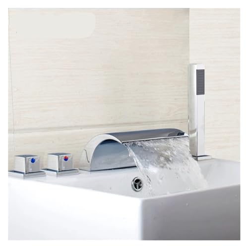 Robinet de baignoire cascade de salle de bains chromé sur plage avec douche à main