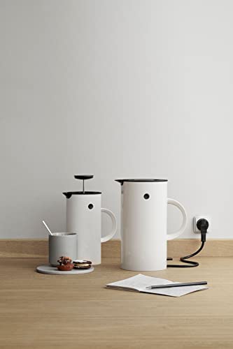 Stelton Wasserkocher EM77 - Elektrischer Kocher, Wasserkessel, Teekanne - Schnell kochend, niedriger Energieverbrauch, entnehmbarer Kalkfilter, Sicherheitsschalter - 1,5 Liter, Weiß, EU-Stecker