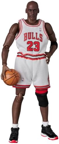 Michael Jordan (Chicago Bulls Home) MAFEX Action Figure