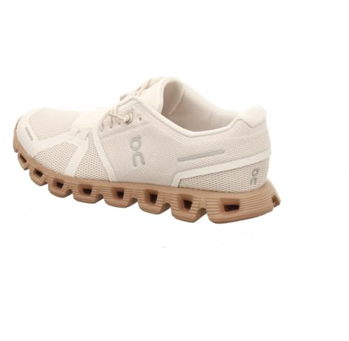 Image of On Women's Cloud 5 Sneakers