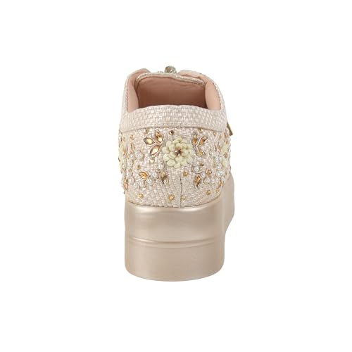 Image of Mochi Women'sSlip On Closure Boots with Platforms