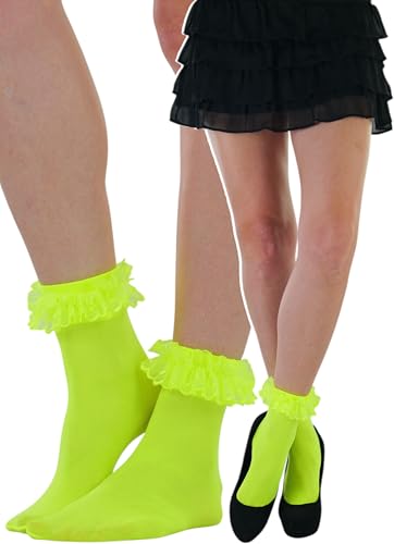 Image of ToBeInStyle Women's Indie Girl Ruffle Trim Heart Net Design Ankle High Fashion Socks