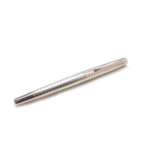 Peso 30 grammi Generico Penna stilografica realizzata in argento massiccio 925/1000 con incisione guillochè