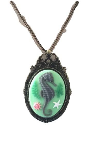 Pendentif broche camée hippocampe en résine et laiton doré style rétro