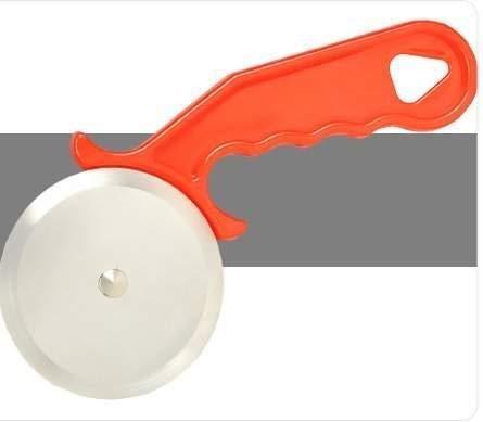Garden Of Arts Stainless Steel Pizza Cutter/Pastry Cutter/Sandwiches Cutter Multicolour
