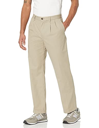 Photo 1 of Amazon Essentials Men's Classic-fit Wrinkle-Resistant Pleated Chino Pant
 32x34