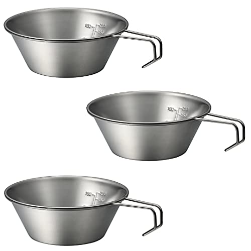 複数並んだシェラカップ 