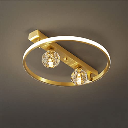 Plafonnier en cristal et cuivre doré pour une chambre élégante