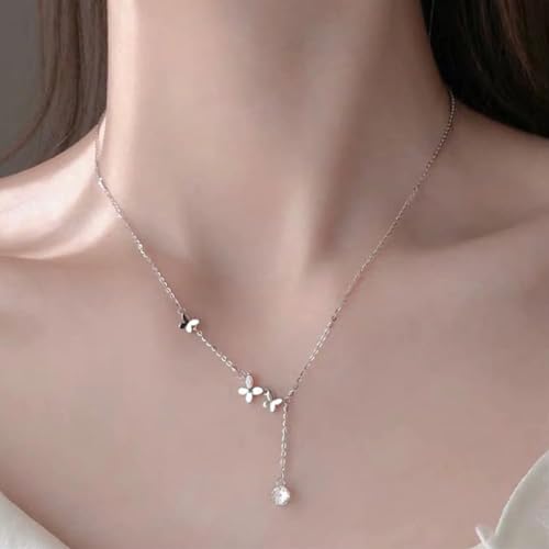 Collier brillant long pompon papillon idéal pour vos soirées