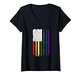 Photo Gallery donna kamala harris 2024 usa flag pride equality diritti delle donne maglietta con collo a v Photo Gallery donna kamala harris 2024 usa flag pride equality diritti delle donne maglietta con collo a v