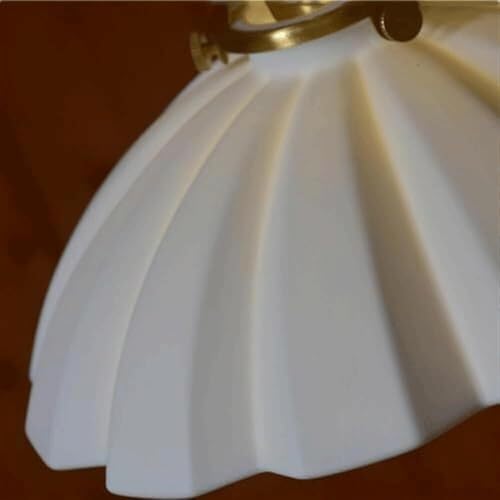 Lámpara única de techo con acabados elegantes para ático moderno 7