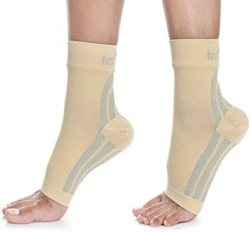 Footminders Plantar Fasciitis Compression Socks/Sleeves (Pair) - Relieve Foot and Heel Pain Due to Flat feet or Heel Spurs - Improve Blood Circulation and Recovery (Large(M:10-13/W:11-13.5), Nude)