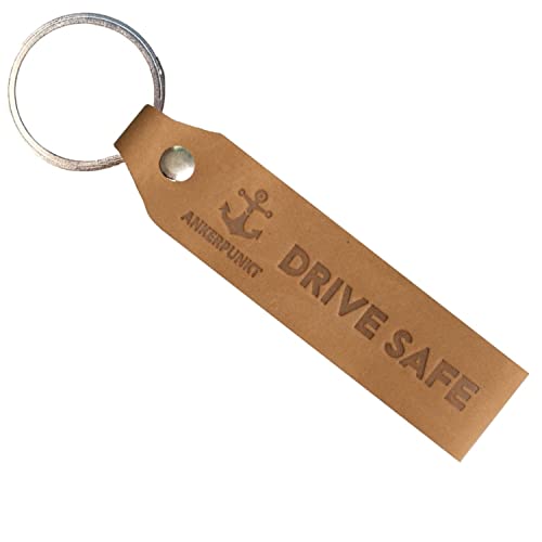 ANKERPUNKT Schlüsselanhänger Leder mit Gravur Drive Safe - Geschenke für Frauen Männer Freundin Freund Geschenk zum Führerschein bestanden Geschenk für neues Auto (Hellbraun) - Made in Germany Cover