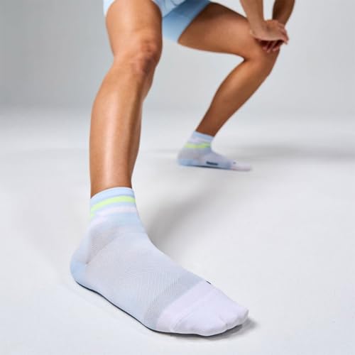 Image of Feetures Elite Ultra Light Cushion Quarter - Sport Sock with Targeted Compression