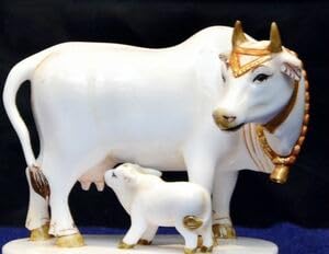 Amazon.co.jp: 神聖なヒンドゥー教の牛の像 ナンディー神 オブジェ 像