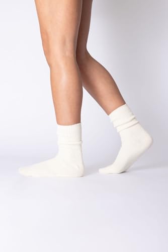 Image of MELUSA Wool Cashmere Socks for Women, 3 Pairs Super Soft Warm Cozy Winter Gift Crew Socks (US, Alpha, Medium, Regular, Regular, Ivory /Coral /Grey)