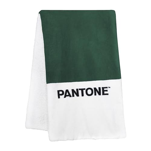 Immagine prodotto: PANTONE Plaid Divano e Letto Sherpa a Doppio Strato Ultra Morbido e Avvolgente, Coperta Pile Invernale Calda e Lavabile, Ottimo Comfort Ideale anche come Copridivano e Copriletto Singolo 130x160 cm