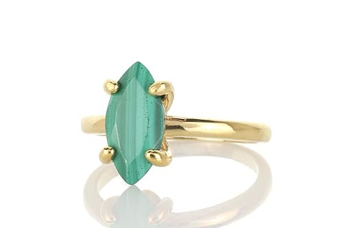 Bague marquise malachite or jaune 14k, un bijou chargé d'histoire