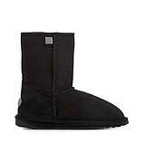 The Platinum Stinger Slim Mini is our Australian Made classic style, with a new slightly slimmer upper, to provide a more feminine fit. It offers unrivalled warmth and comfort, as well as water resistant sheepskin technology.