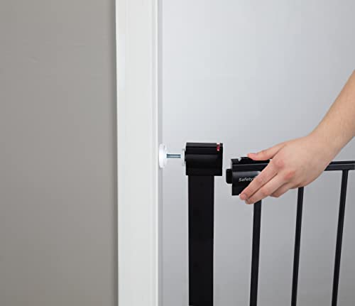 Image of Safety 1st Easy Install 28'' Walk Thru Gate, Fits Between 29'' and 38'', Black, 1-Pack,(GA105CBLK)