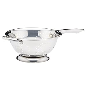 KitchenCraft Footed Stainless Steel Long-Handle Colander, 24 cm (9.5″), Silver