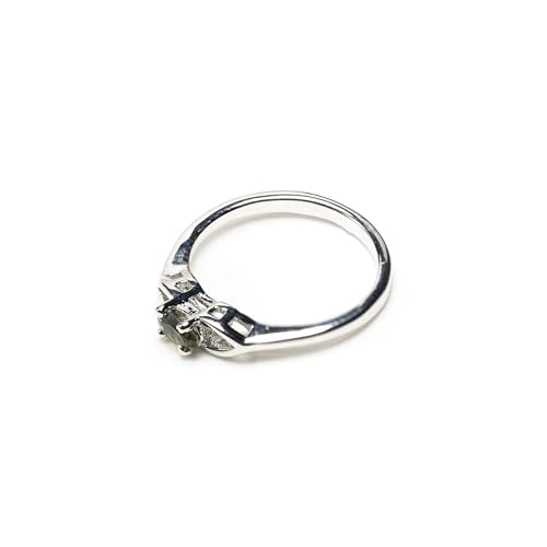 Bague en argent 925 avec moldavite naturelle style minimaliste chic