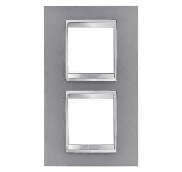 LUX-ABDECKRAHMEN INT.2+2E V.71 Titan pour remplacer une plaque usée et moderniser vos murs