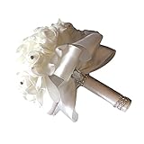 bouquet sposa giugno 2019 Di prossima generazione: Una bella ricordo da trasmettere alla generazione successiva. Immaginate la vostra nipotina trasportare il vostro bouquet da sposa lungo la navata.